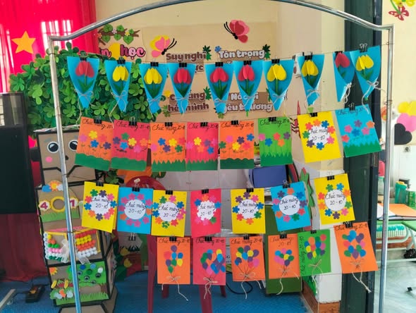 HOẠT ĐỘNG TRẢI NGHIỆM 20/10: "BÉ KHÉO TAY – GỬI TRỌN YÊU THƯƠNG TẶNG MẸ, TẶNG BÀ" 💖